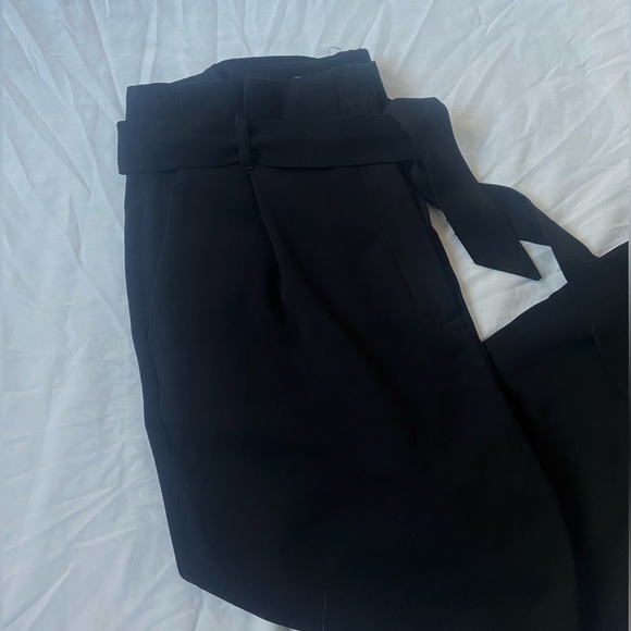 ⚡️ H&M Black Tapered Dress Pants - Picture 3 of 5